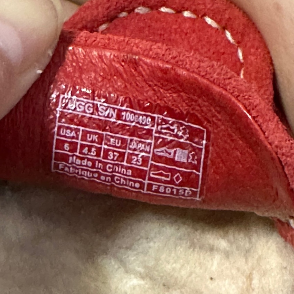 Red Genoa Ugg Slip-On Flats - Picture 2 of 4
